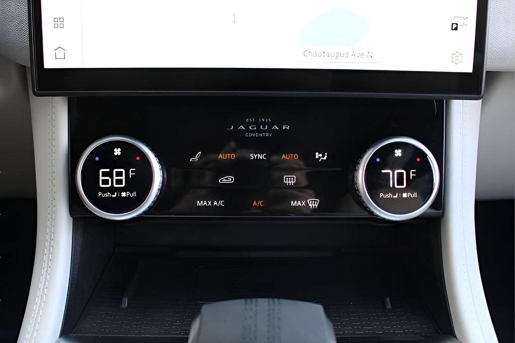 Used 2026 Jaguar F-PACE R-Dynamic S AWD/4WD image 25