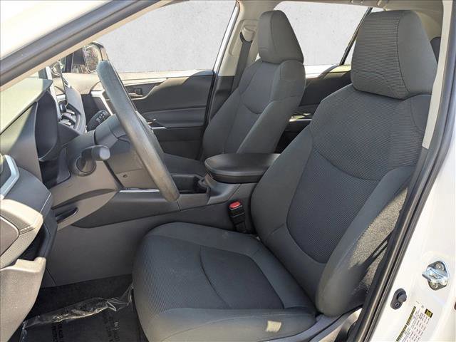 Used 2025 Toyota RAV4 LE AWD/4WD image 14