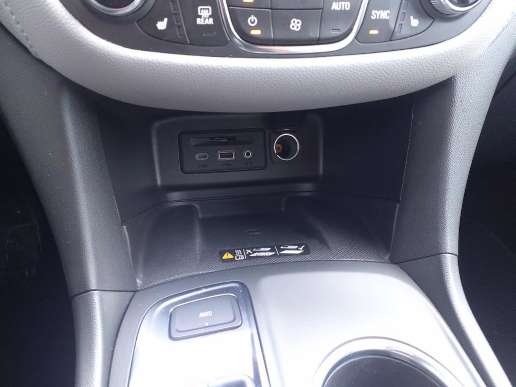 Used 2021 Chevrolet Equinox Premier image 19