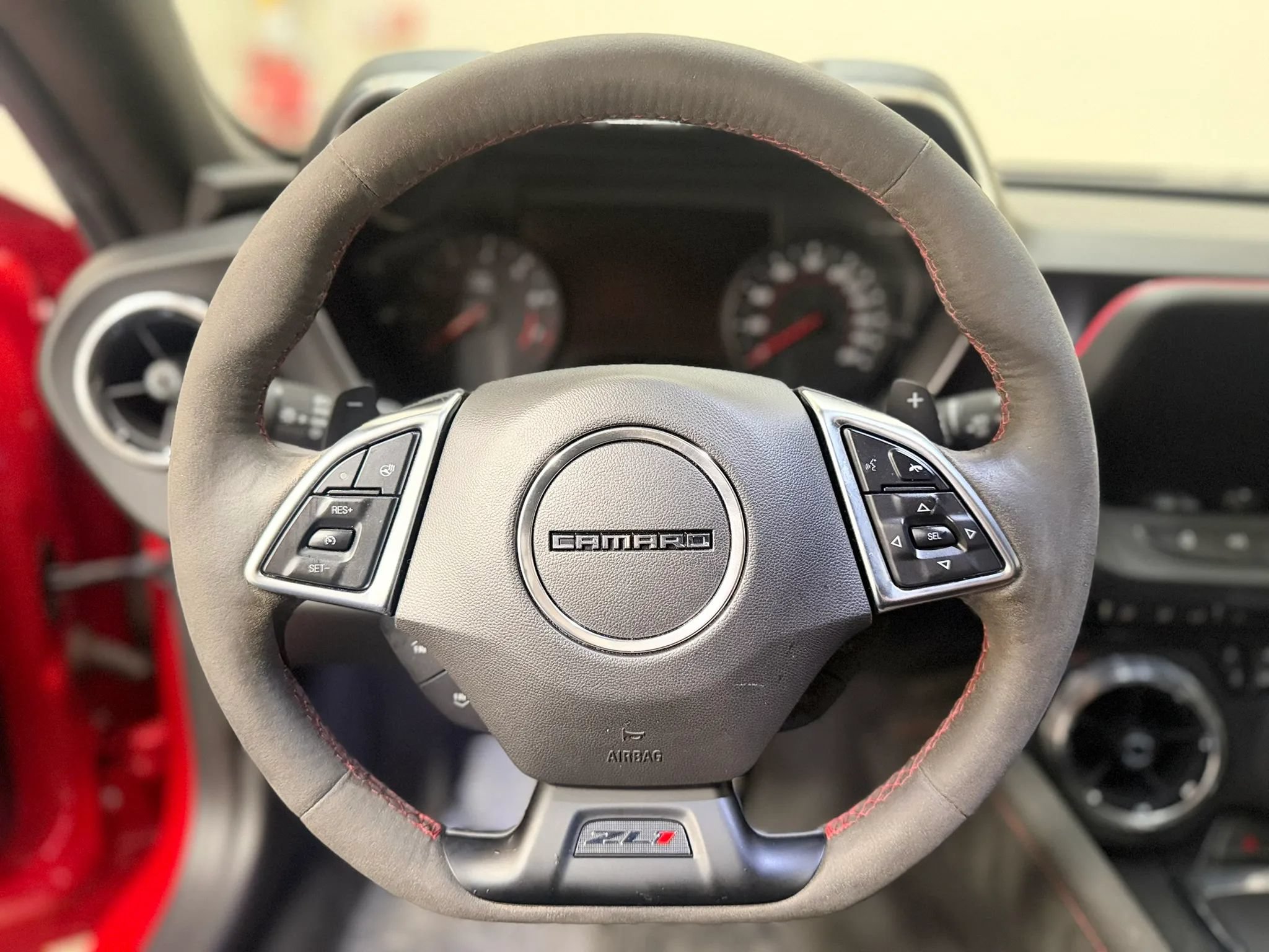 Used 2018 Chevrolet Camaro ZL1 RWD image 14