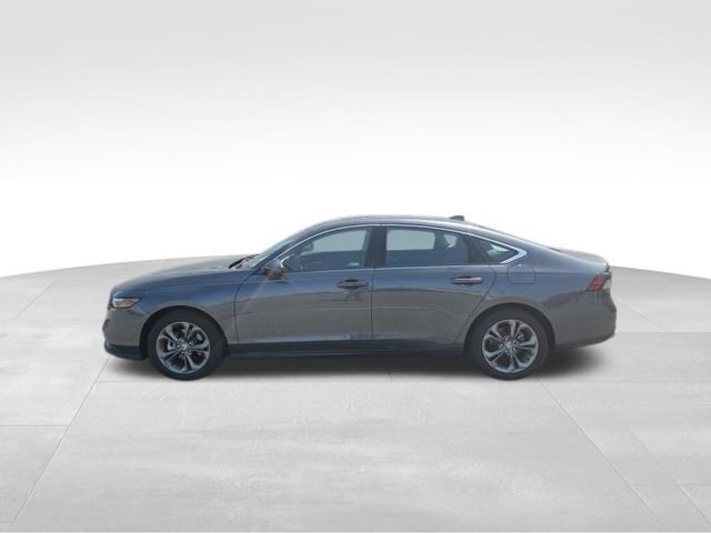 Used 2023 Honda Accord EX image 2