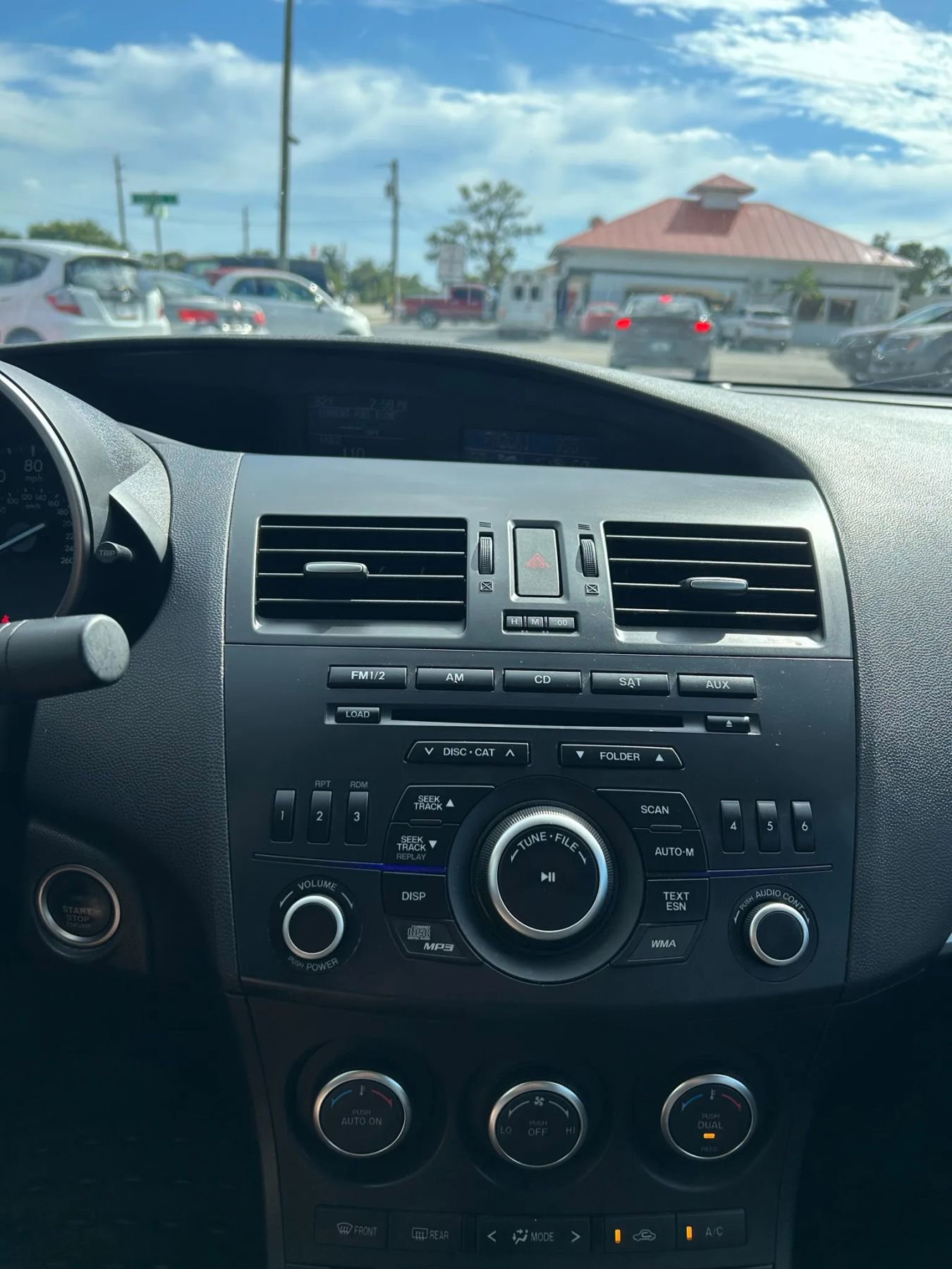 Used 2013 MAZDA MAZDA3 i Touring image 28