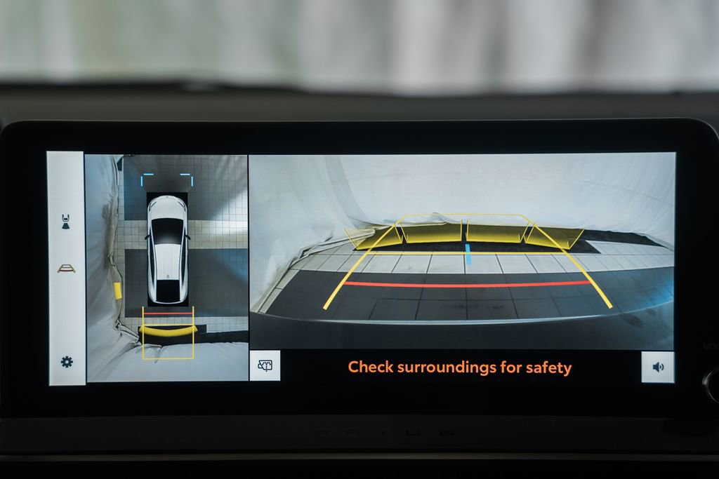 New 2026 Toyota Prius Plug-In Hybrid FWD image 44