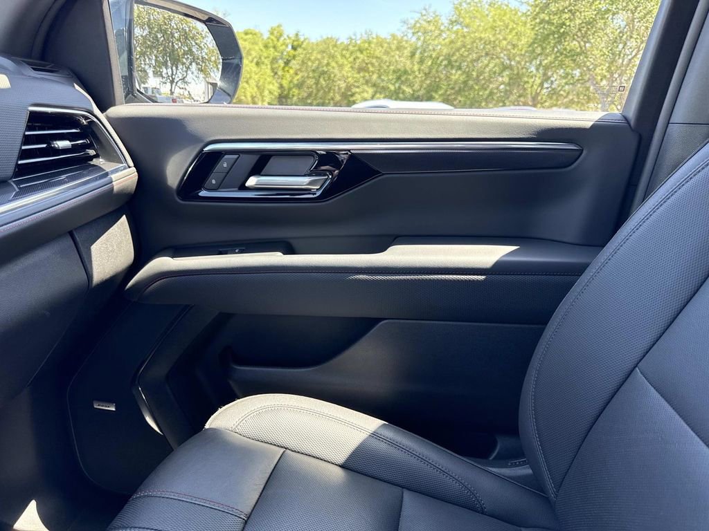 Used 2025 Chevrolet Tahoe RST w/ Comfort Package RWD image 23