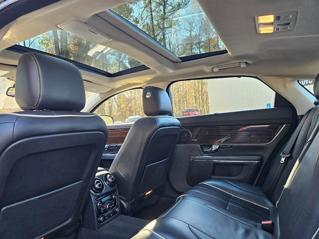 Used 2013 Jaguar XJ L Portfolio image 28