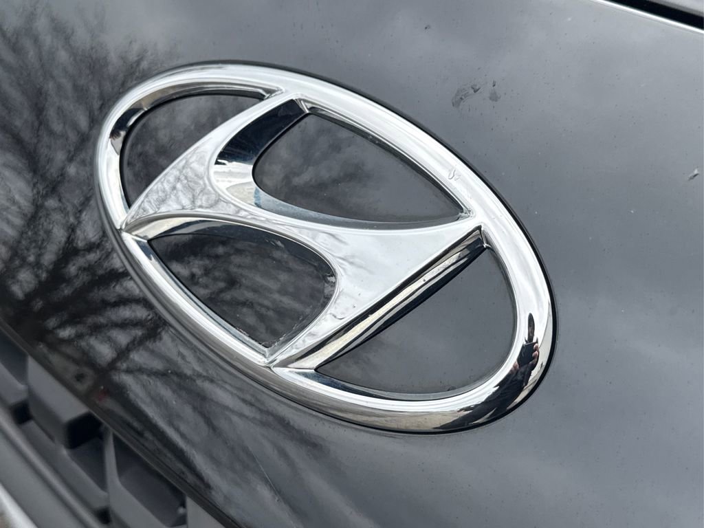 Used 2023 Hyundai Kona SEL image 14