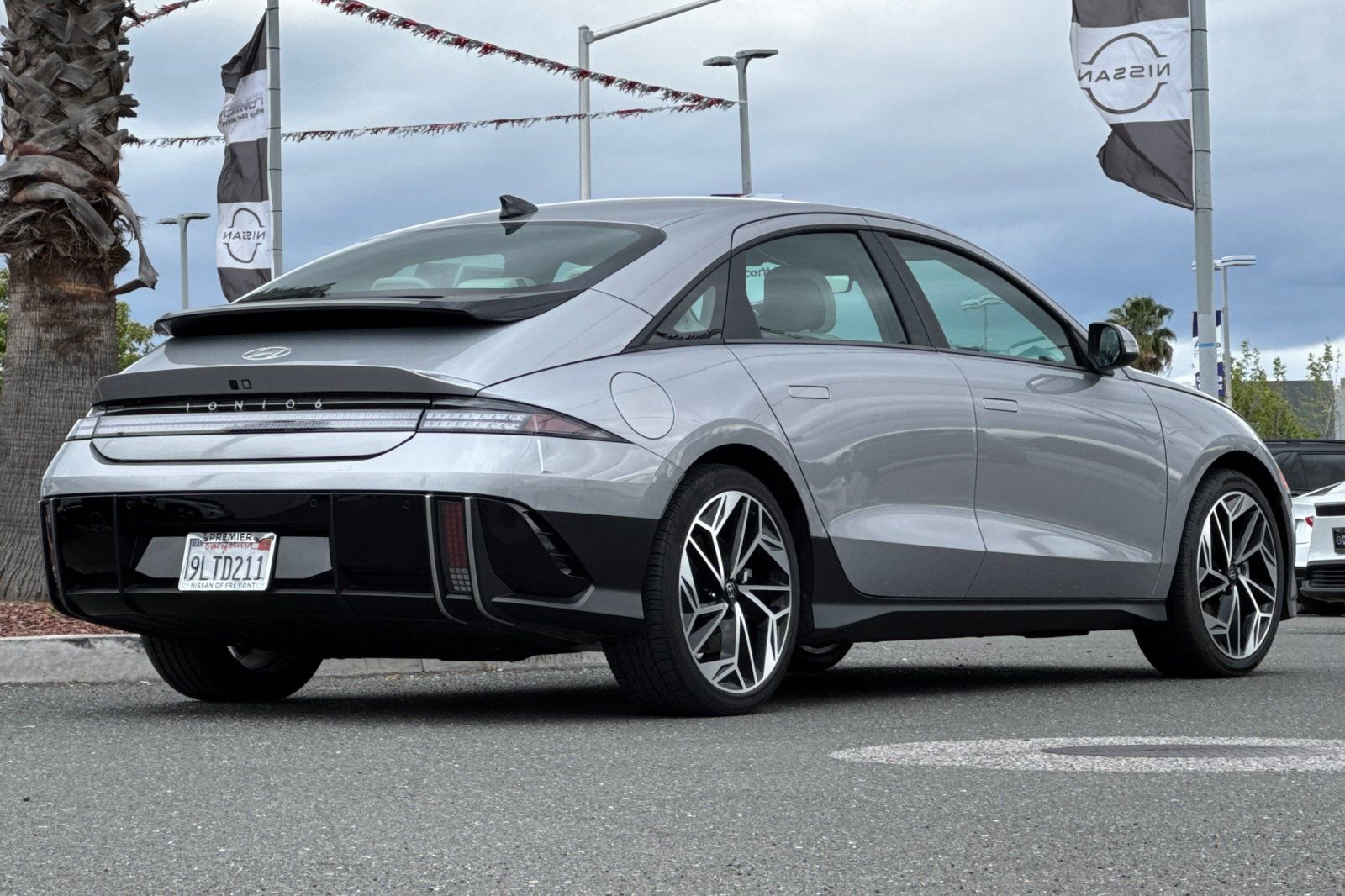 Used 2024 Hyundai Ioniq 6 SEL RWD image 4