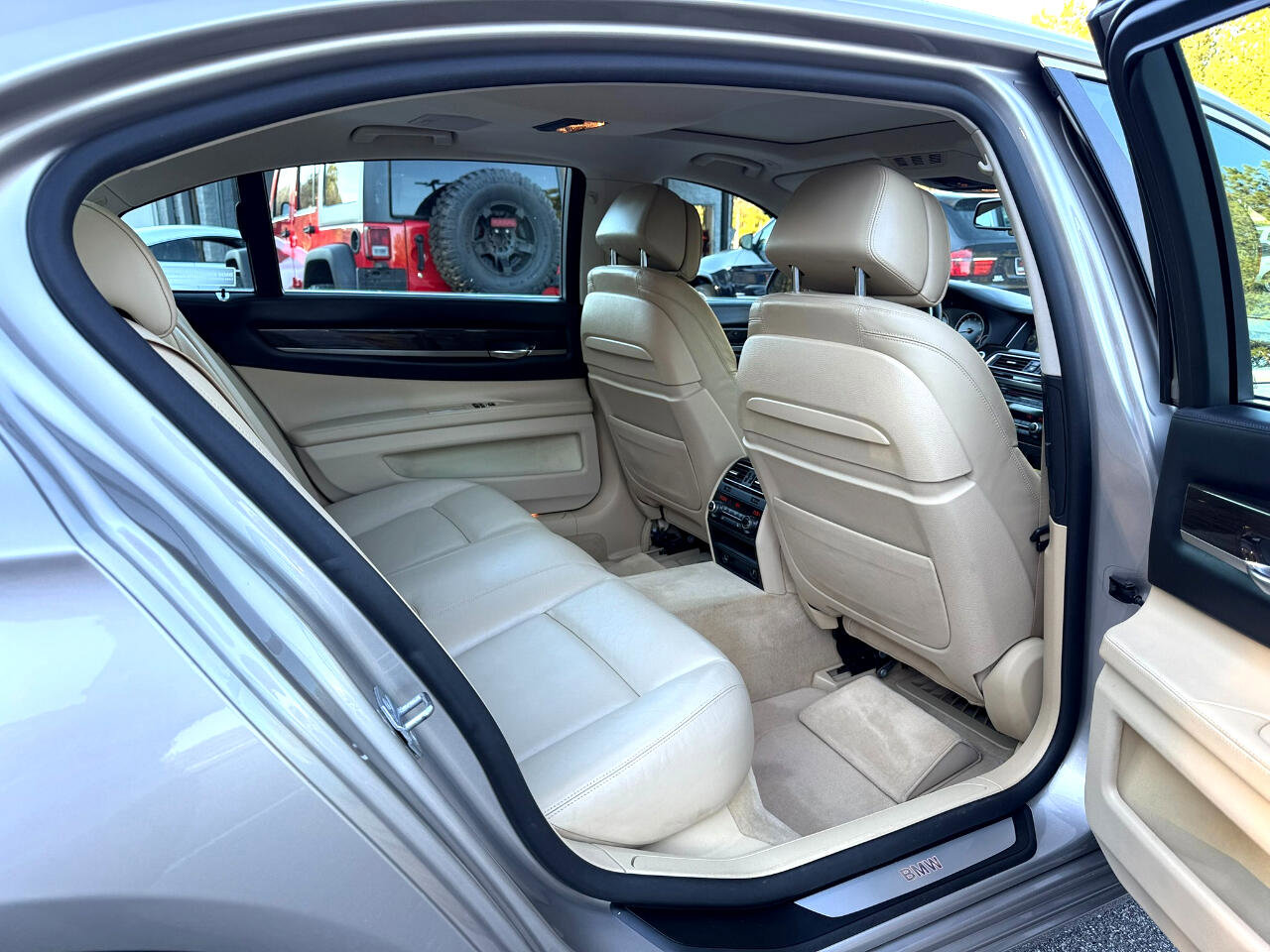 Used 2013 BMW 740Li image 12