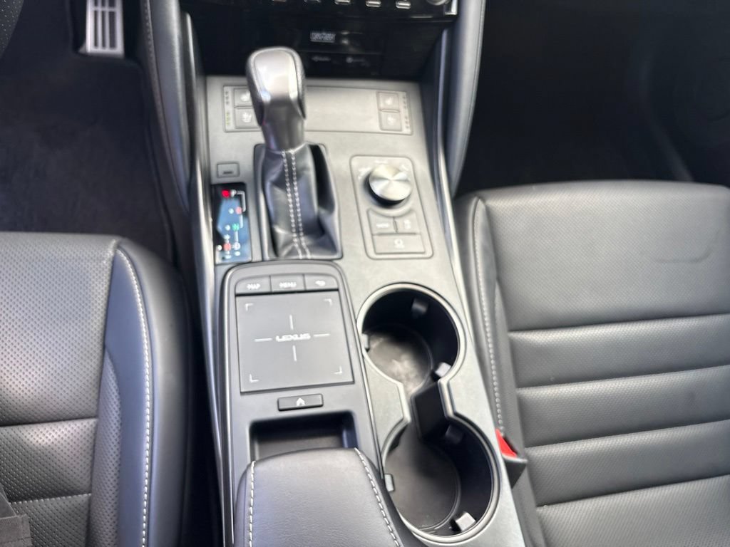 Used 2024 Lexus IS 500 RWD image 17