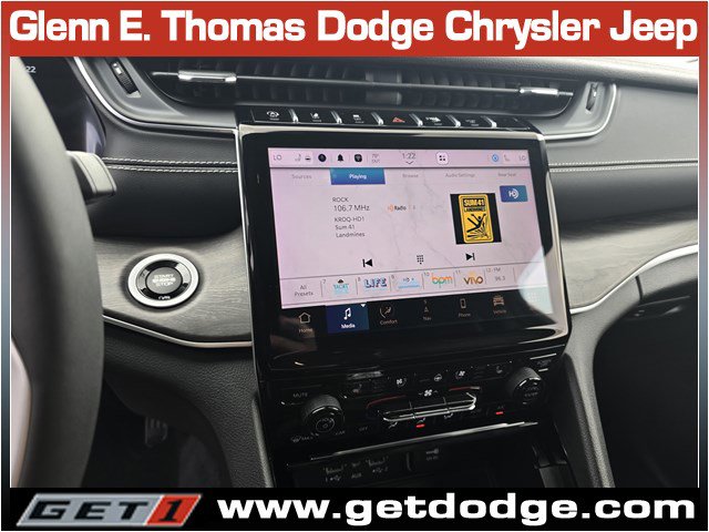 Certified 2023 Jeep Grand Cherokee Limited w/ Luxury Tech Group II RWD image 14