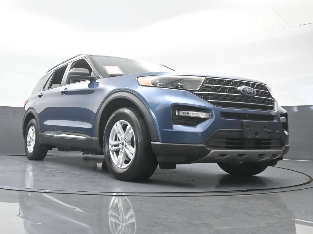 Used 2020 Ford Explorer XLT w/ Equipment Group 202A AWD/4WD image 61