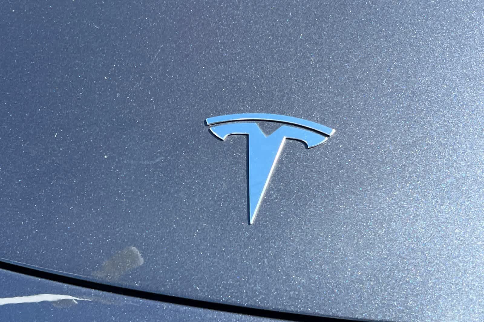 Used 2018 Tesla Model 3 Long Range RWD image 13