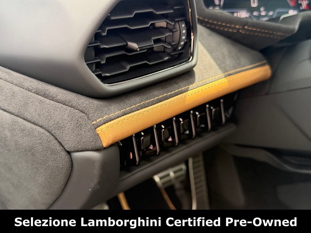 Used 2024 Lamborghini Huracan Tecnica RWD image 30