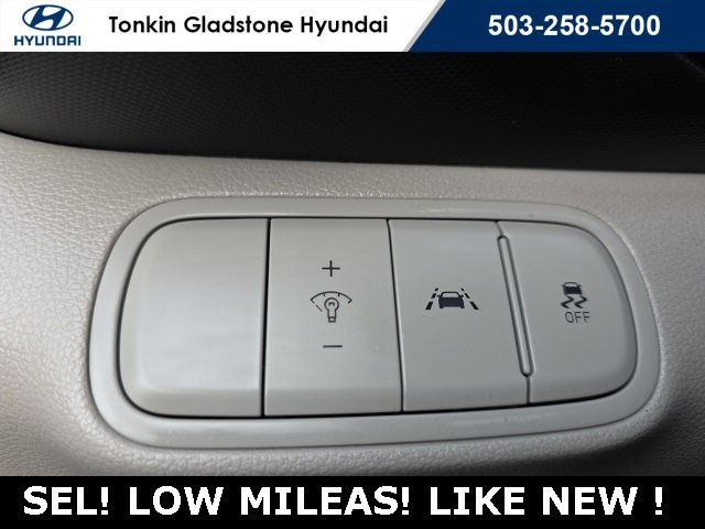 Used 2020 Hyundai Venue SEL w/ Convenience Package image 11