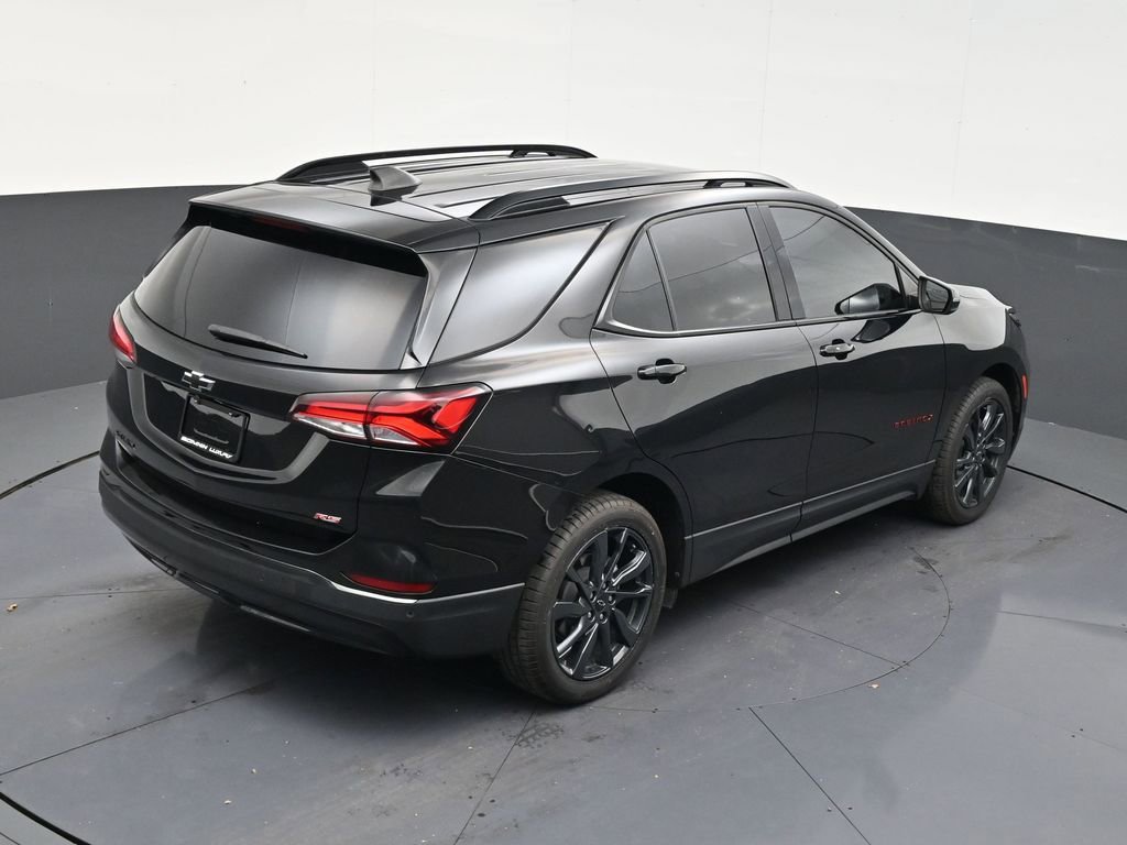Used 2022 Chevrolet Equinox RS w/ RS Leather Package FWD image 17