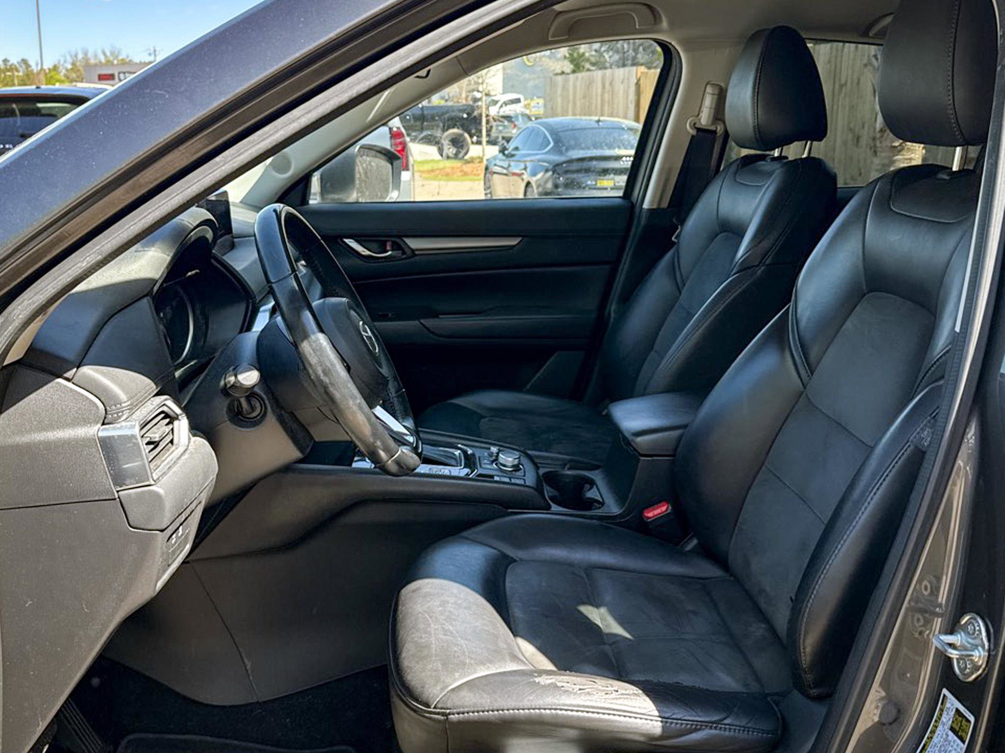 Used 2019 MAZDA CX-5 Touring image 17