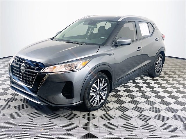 Used 2023 Nissan Kicks SV image 4