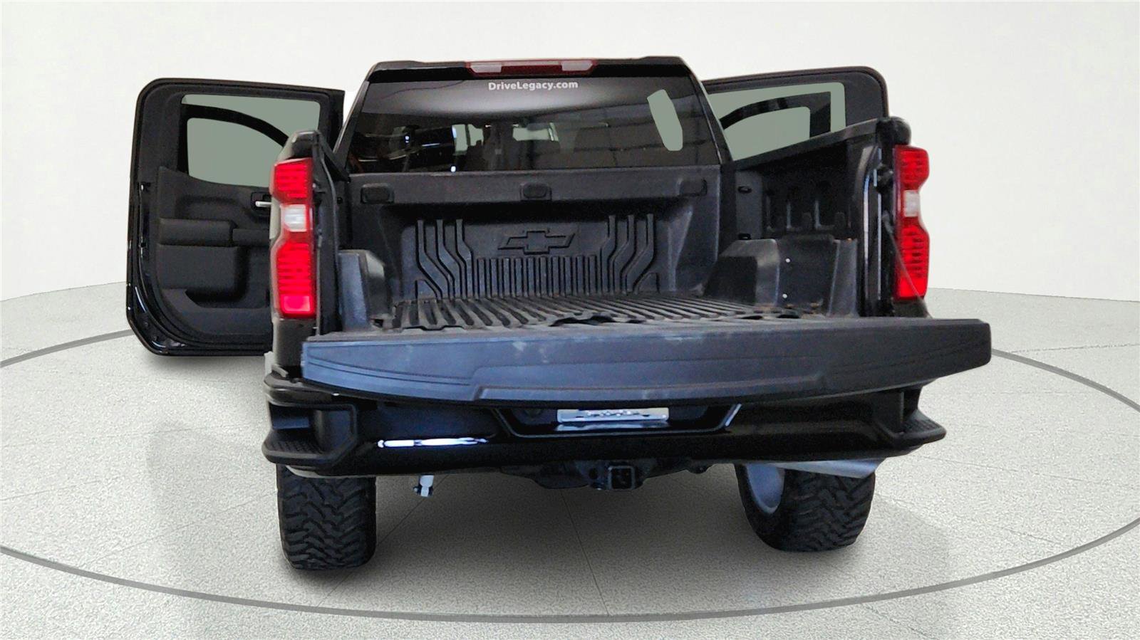 Used 2025 Chevrolet Silverado 1500 Custom Trail Boss AWD/4WD image 7