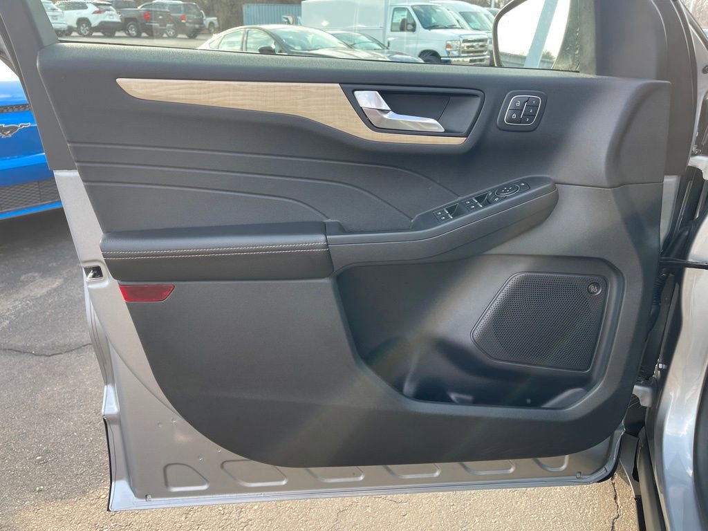 Used 2022 Ford Escape Titanium w/ Titanium Elite Package image 19