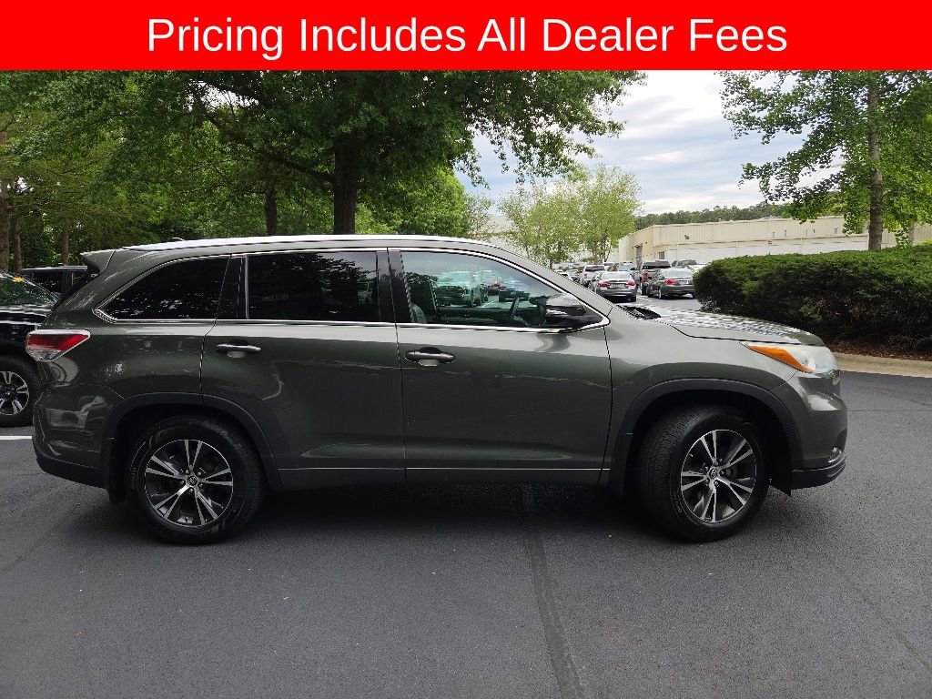 Used 2016 Toyota Highlander XLE AWD/4WD image 20