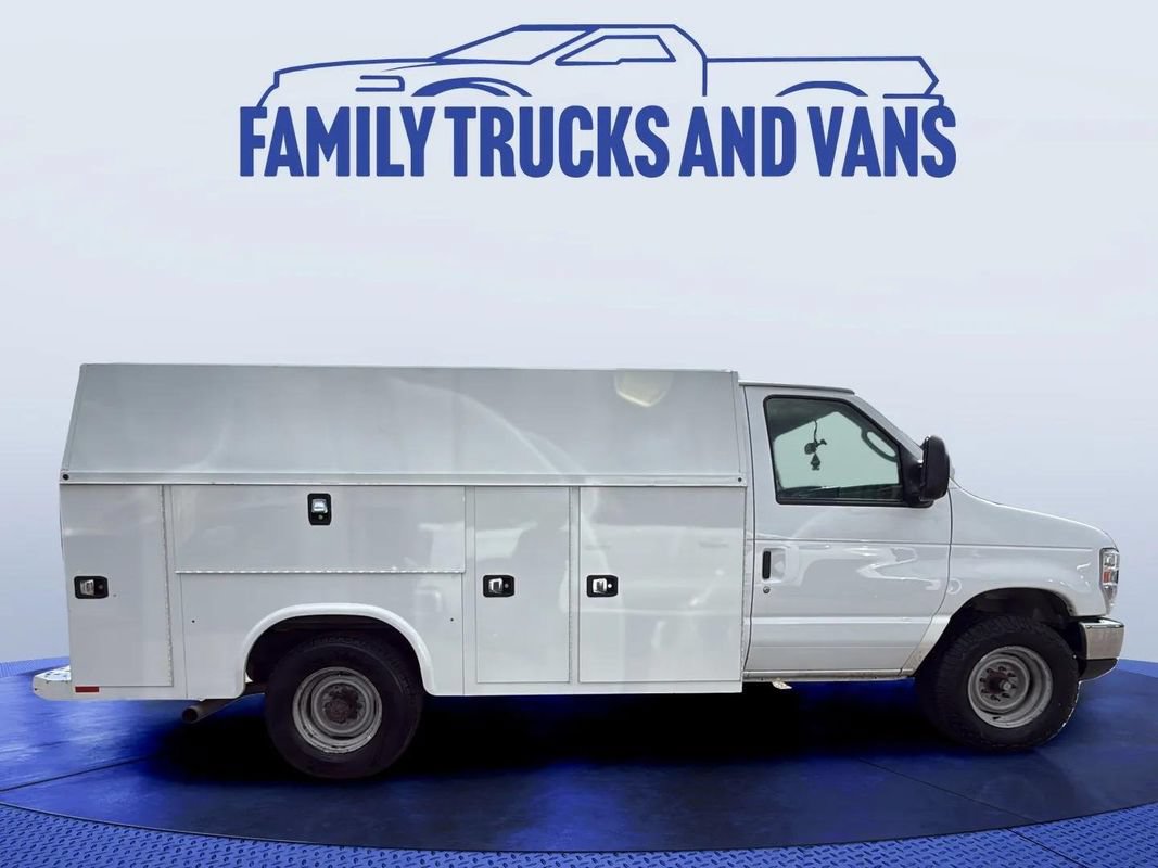 Used 2019 Ford E-350 and Econoline 350 Super Duty w/ Power Windows & Locks Group RWD image 7