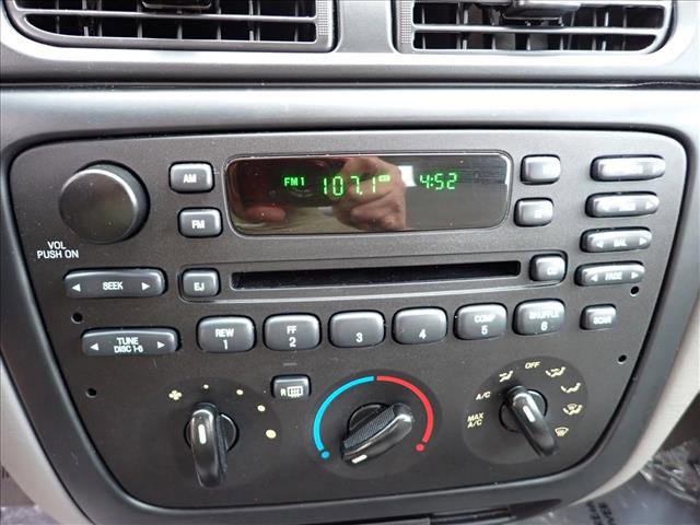 Used 2002 Ford Taurus SES image 18