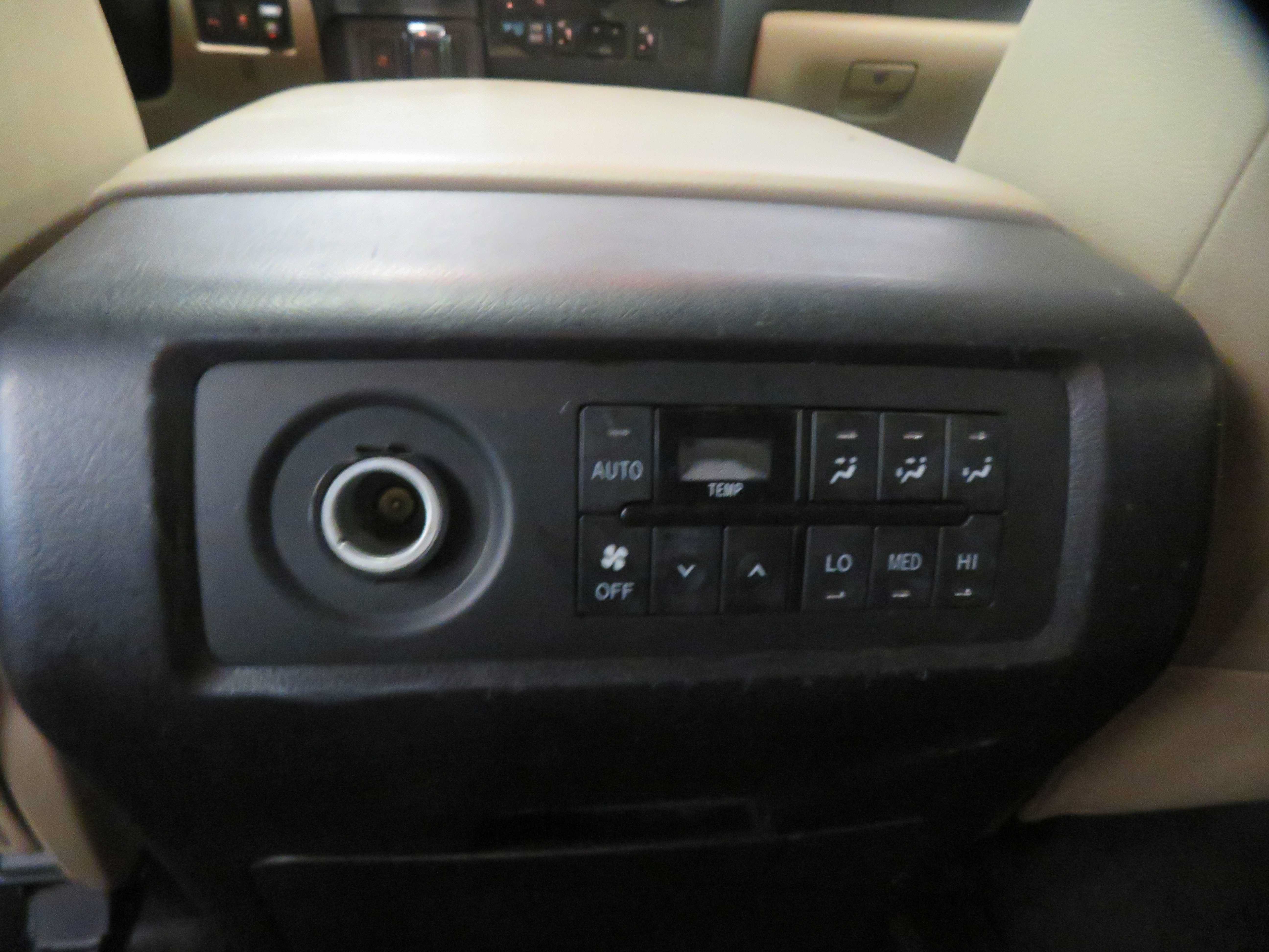 Used 2018 Toyota Sequoia Limited w/ Safety & Convenience Package AWD/4WD image 55