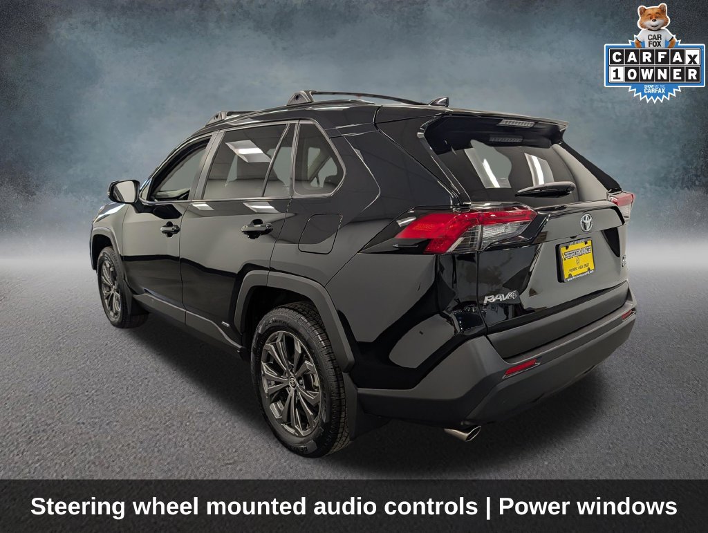Used 2025 Toyota RAV4 XLE Premium w/ Weather Package AWD/4WD image 9