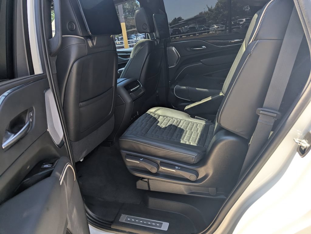 Certified 2023 Cadillac Escalade Sport Platinum w/ LPO, ONYX Package AWD/4WD image 24
