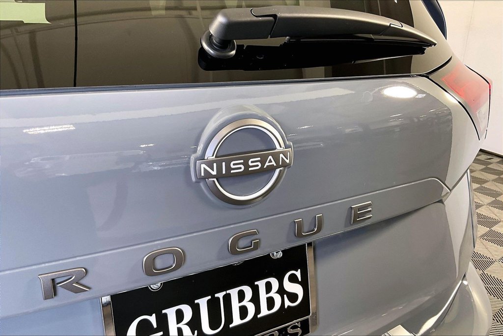 New 2027 Nissan Rogue SV w/ Cold Weather Package FWD image 32