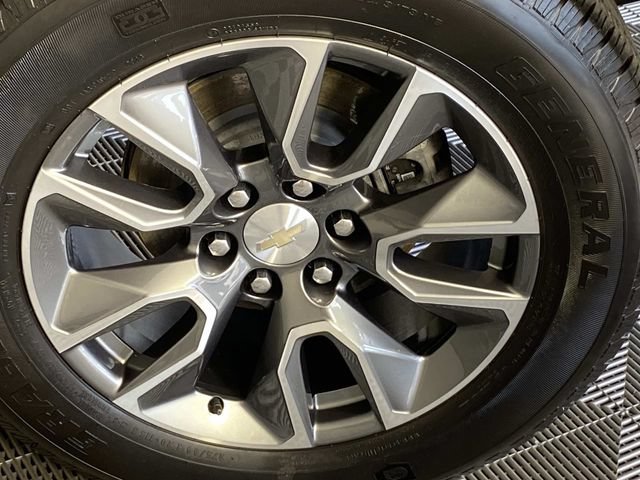 Used 2023 Chevrolet Silverado 1500 LT AWD/4WD image 27