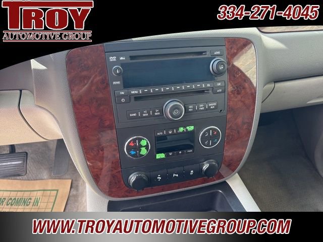 Used 2013 Chevrolet Suburban LT w/ Luxury Package image 36