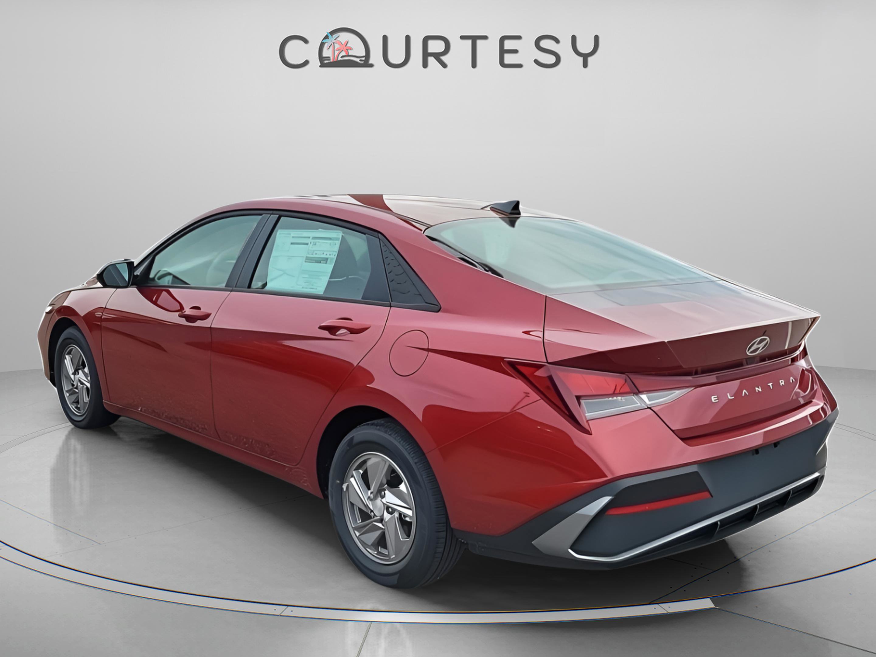 New 2026 Hyundai Elantra SE image 3