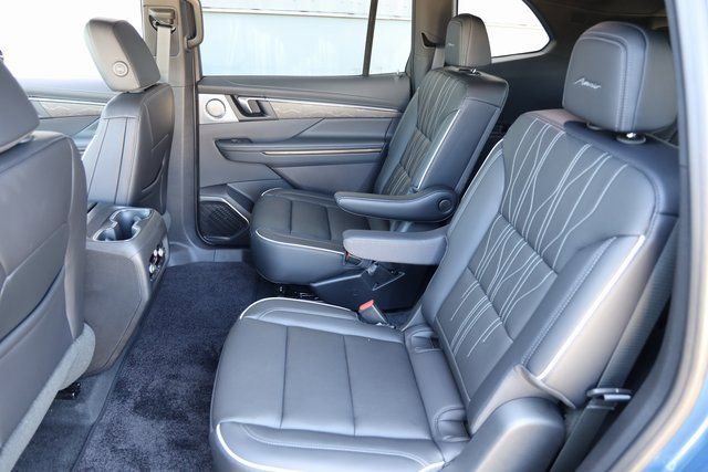 New 2026 Buick Enclave Avenir FWD image 13
