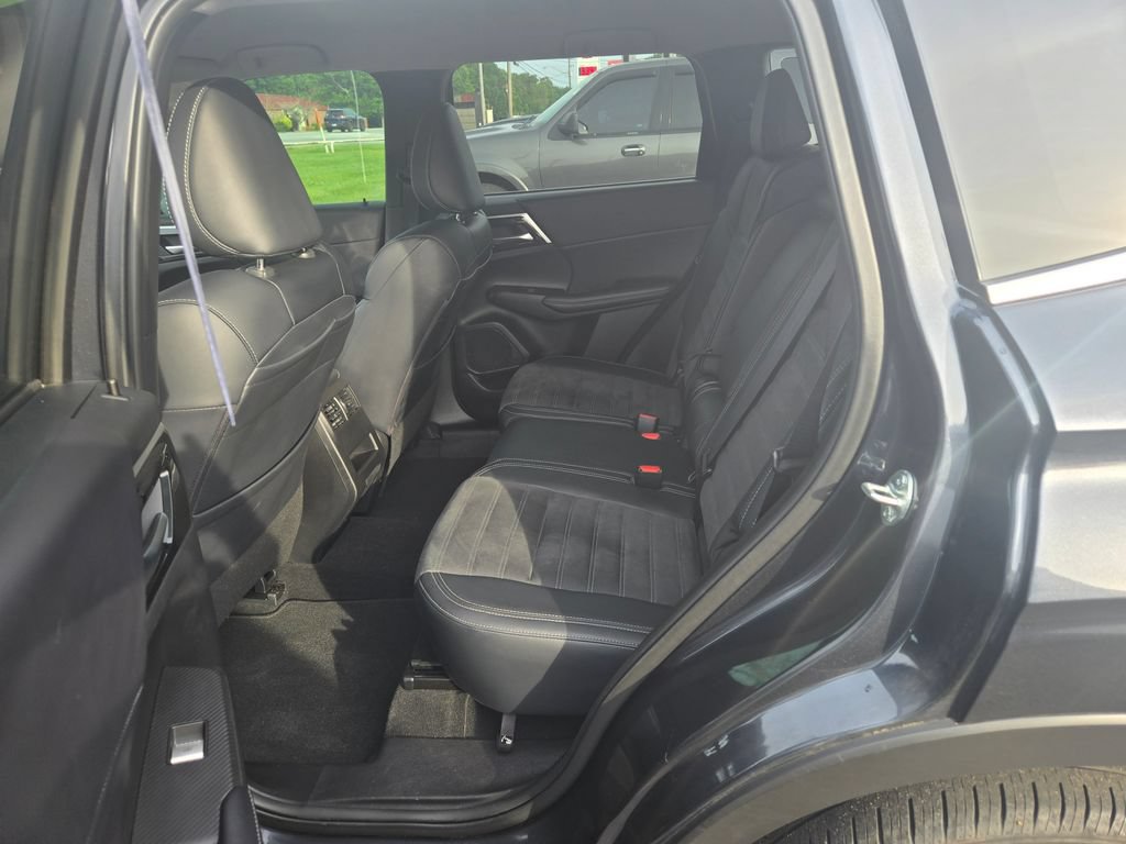 Used 2024 Mitsubishi Outlander SE AWD/4WD image 8