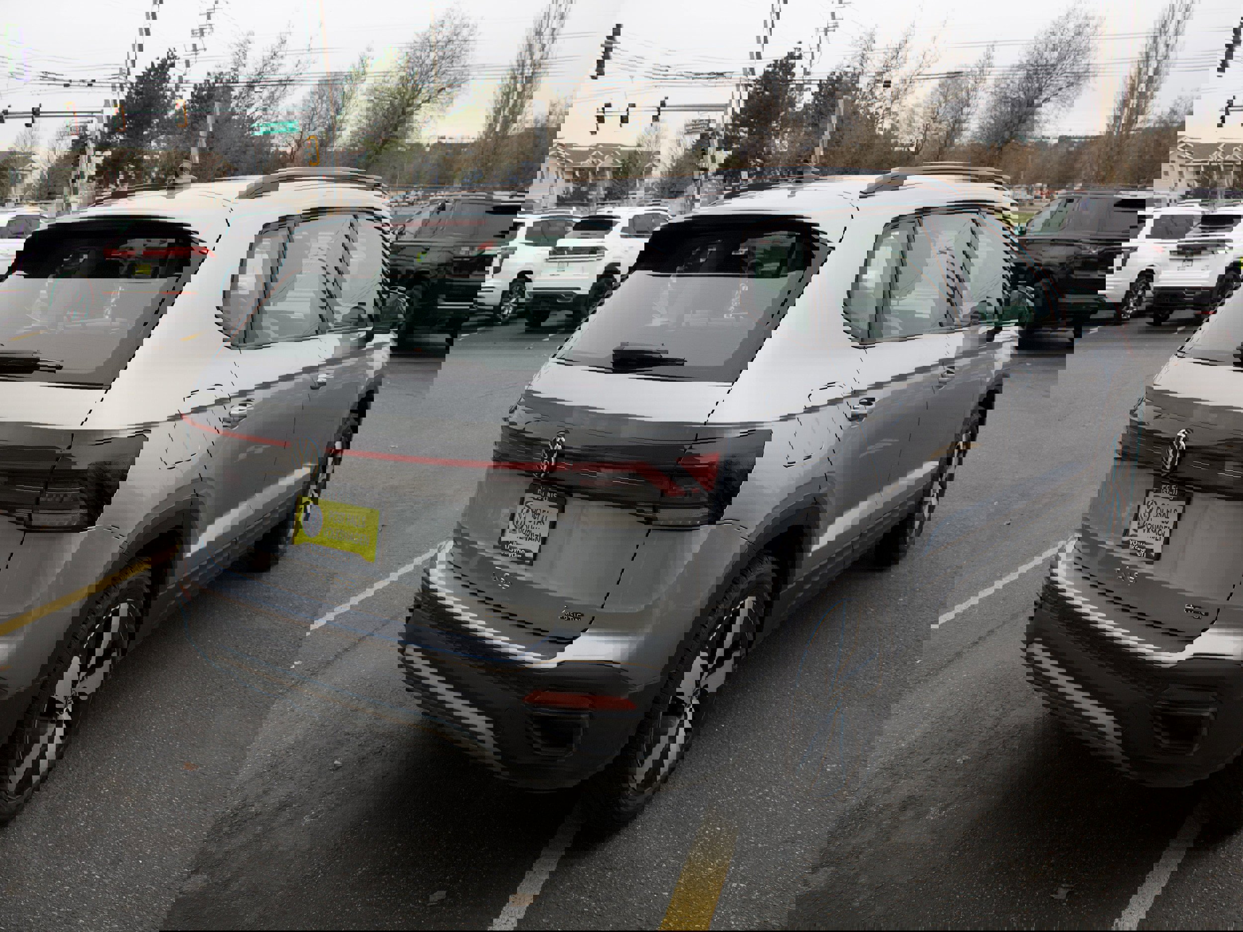 New 2025 Volkswagen Taos S image 5