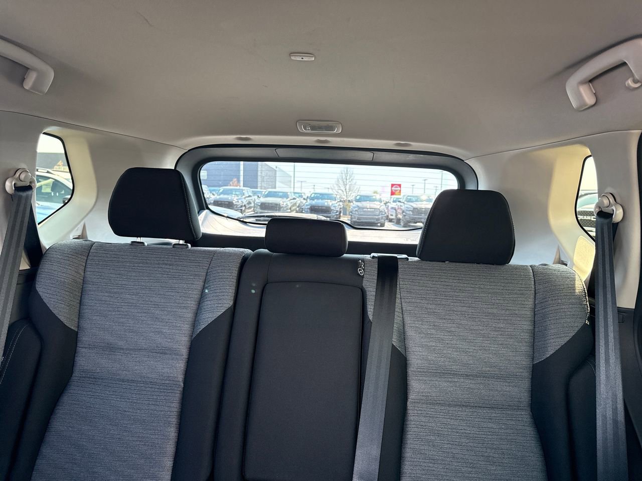 Used 2023 Nissan Rogue SV AWD/4WD image 26