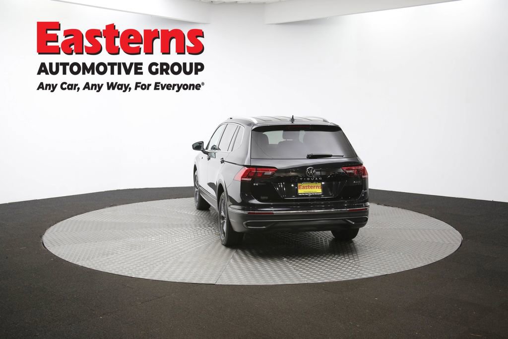 Used 2023 Volkswagen Tiguan SE image 34
