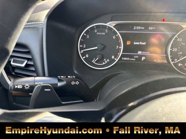 Used 2022 Nissan Rogue SV image 29