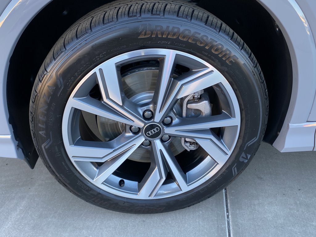 Used 2023 Audi Q4 e-tron Prestige image 9