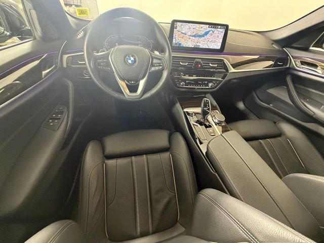 Used 2023 BMW 530i xDrive image 11