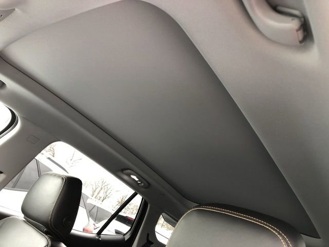 Used 2021 GMC Terrain SLT w/ Infotainment Package II FWD image 6