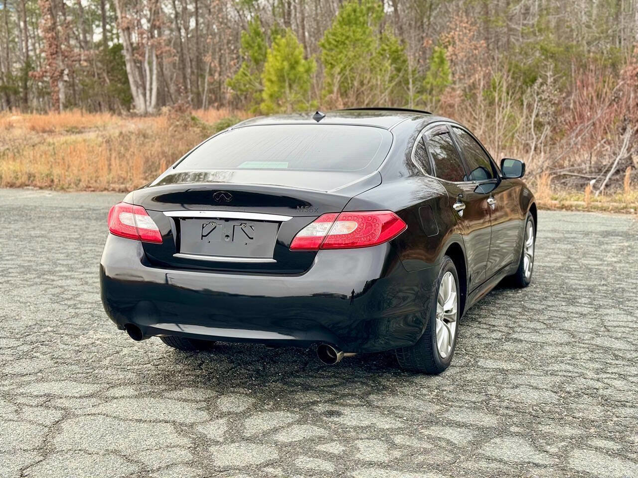 Used 2012 INFINITI M56 x w/ Deluxe Touring Pkg image 6