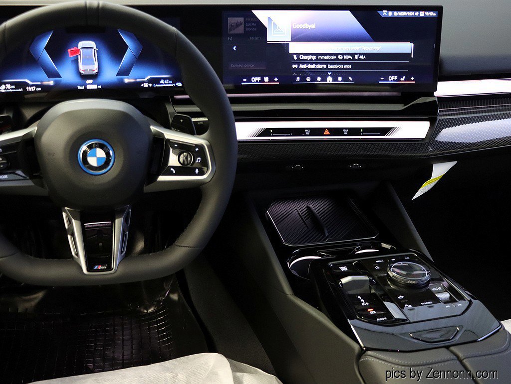 Used 2026 BMW 550e xDrive image 14