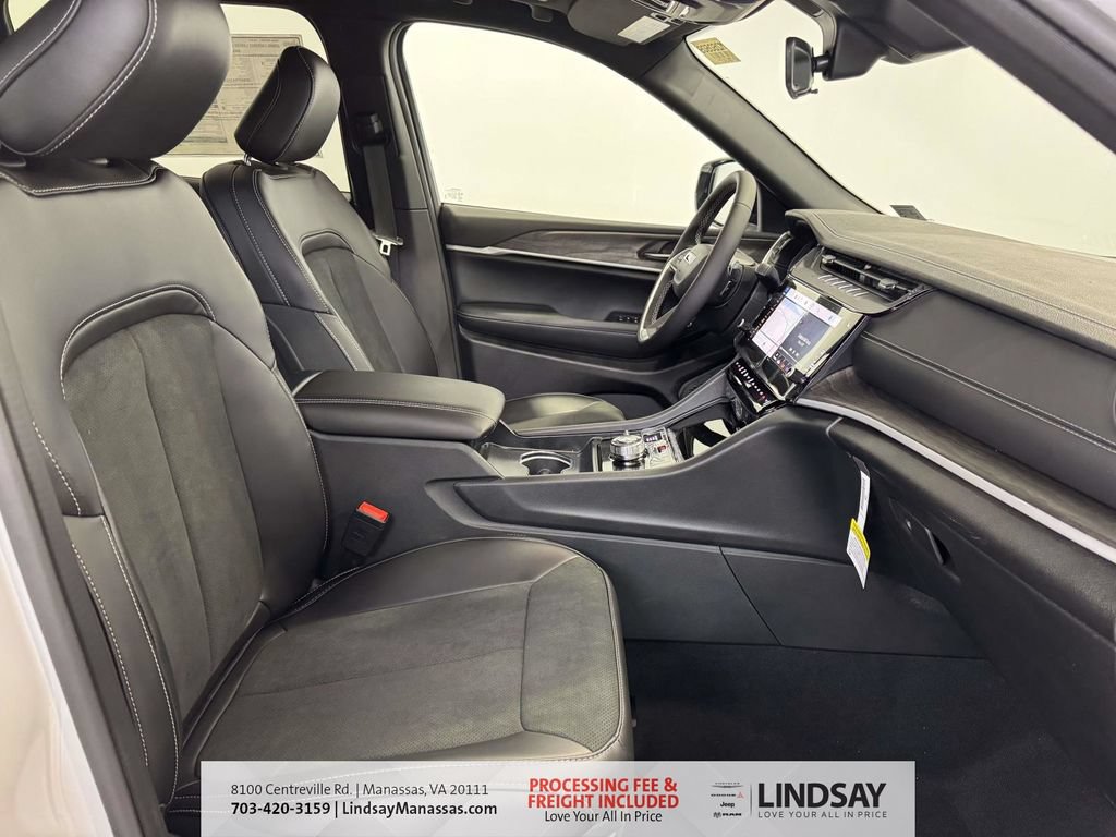 New 2026 Jeep Grand Cherokee Altitude AWD/4WD image 13