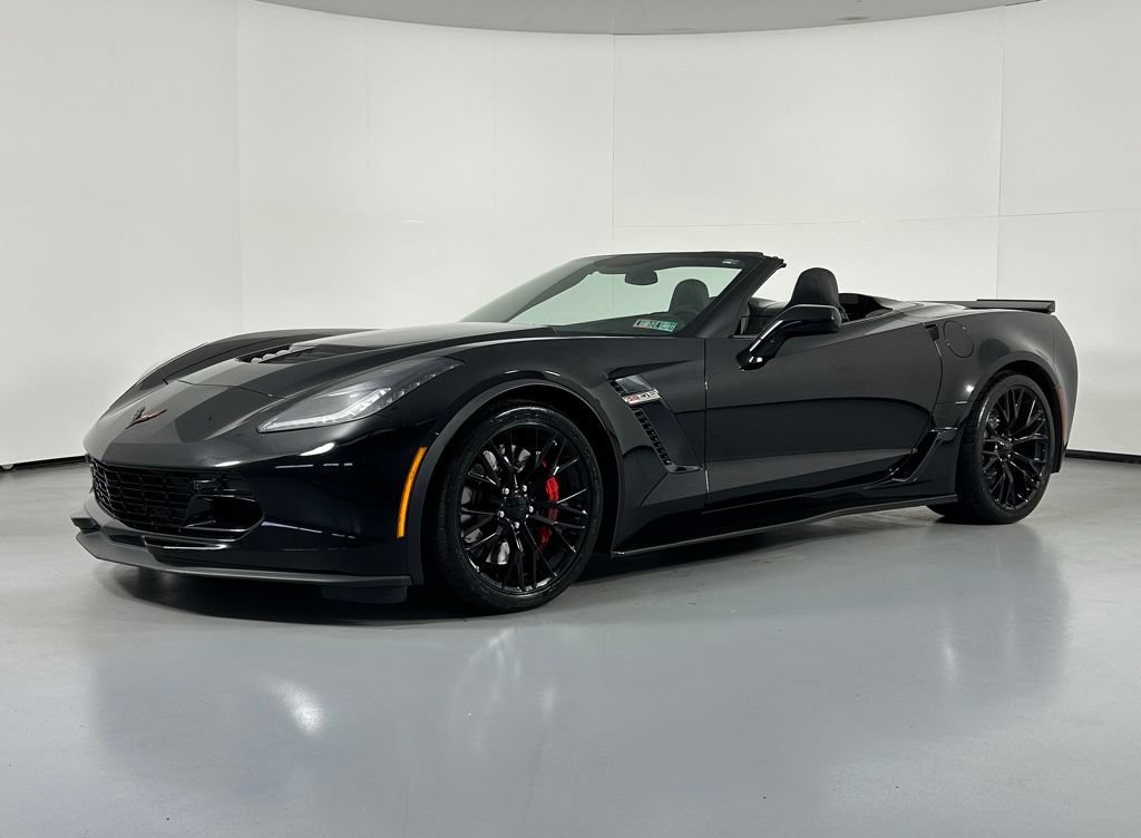 Used 2016 Chevrolet Corvette Z06 w/ 3LZ Preferred Equipment Group RWD image 2
