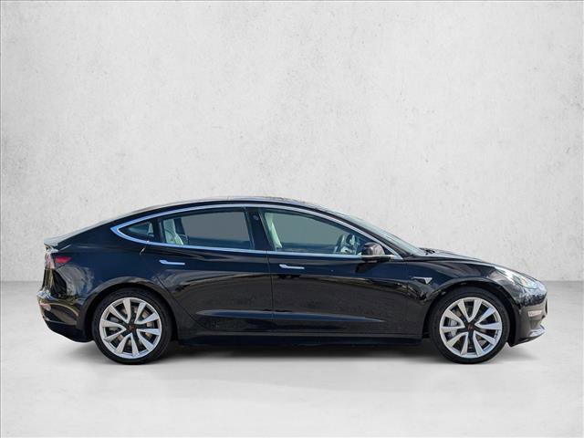 Used 2019 Tesla Model 3 Mid Range image 4