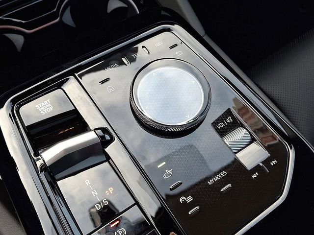 New 2026 BMW 530i xDrive w/ M Sport Package image 13