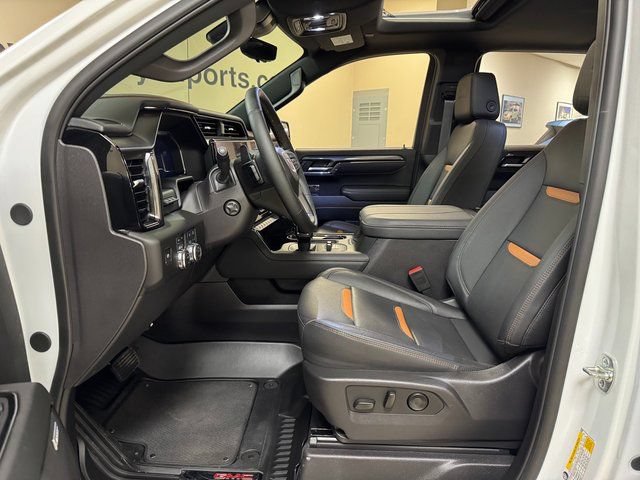 Used 2025 GMC Sierra 1500 AT4 w/ AT4 Premium Package AWD/4WD image 8