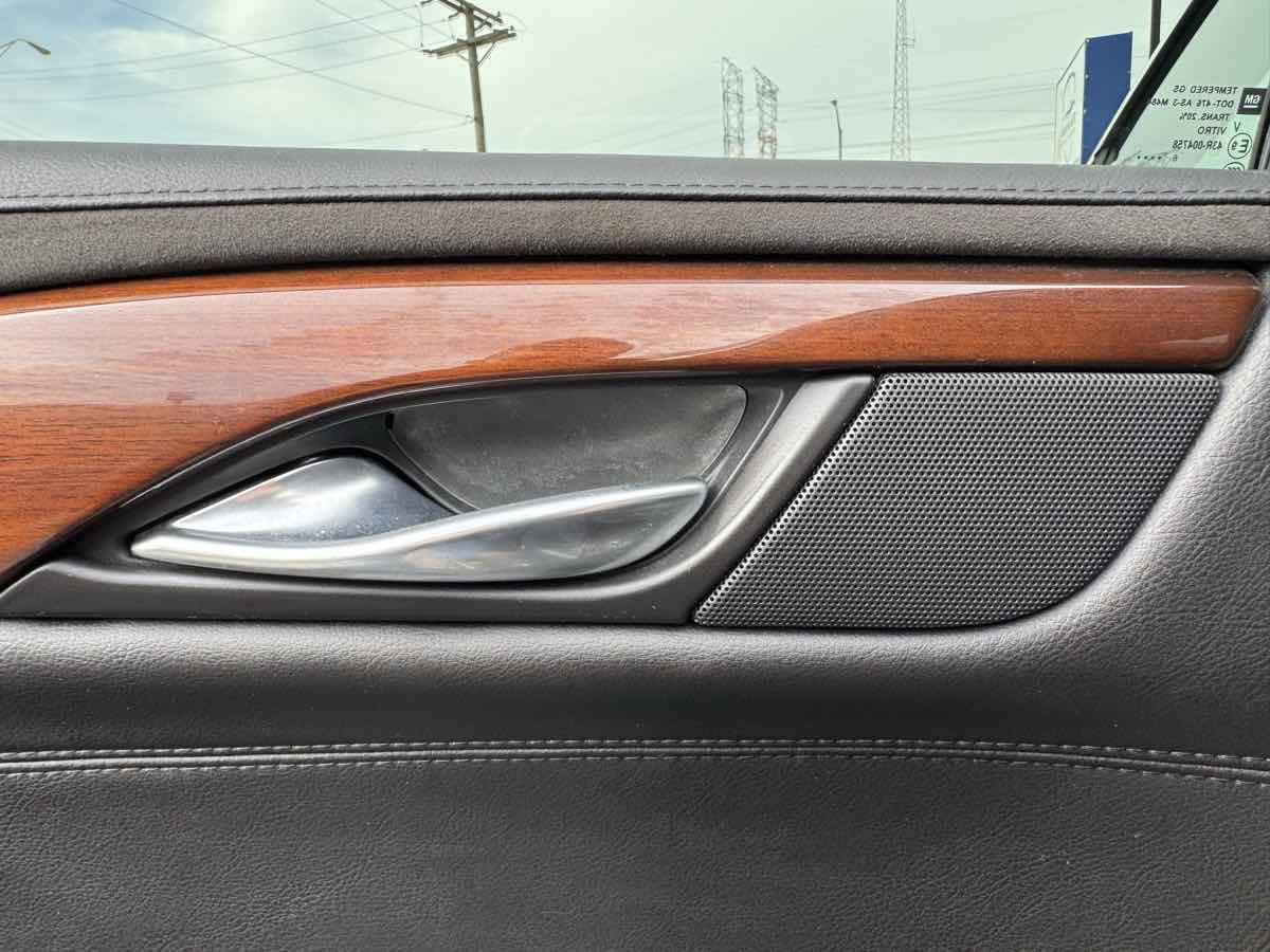 Used 2017 Cadillac Escalade Luxury AWD/4WD image 45